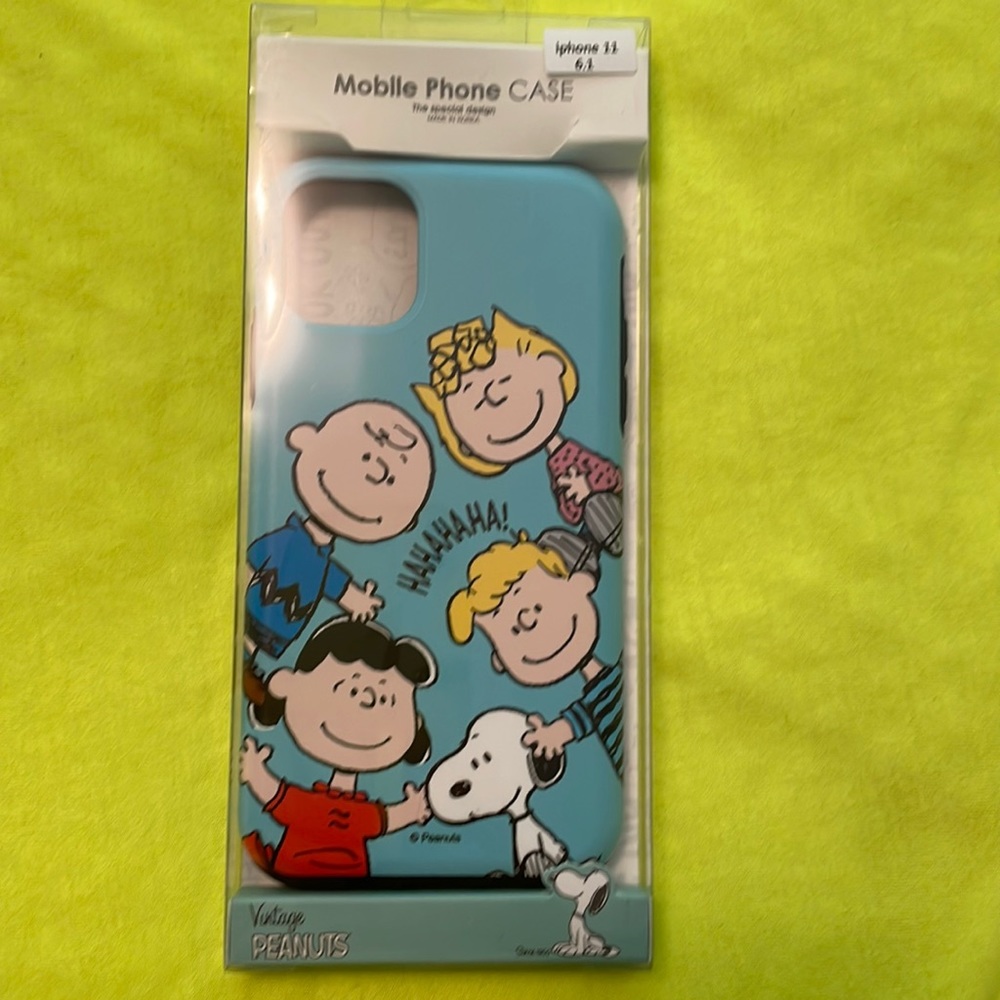 Vintage Peanuts iPhone 11 case NIB
